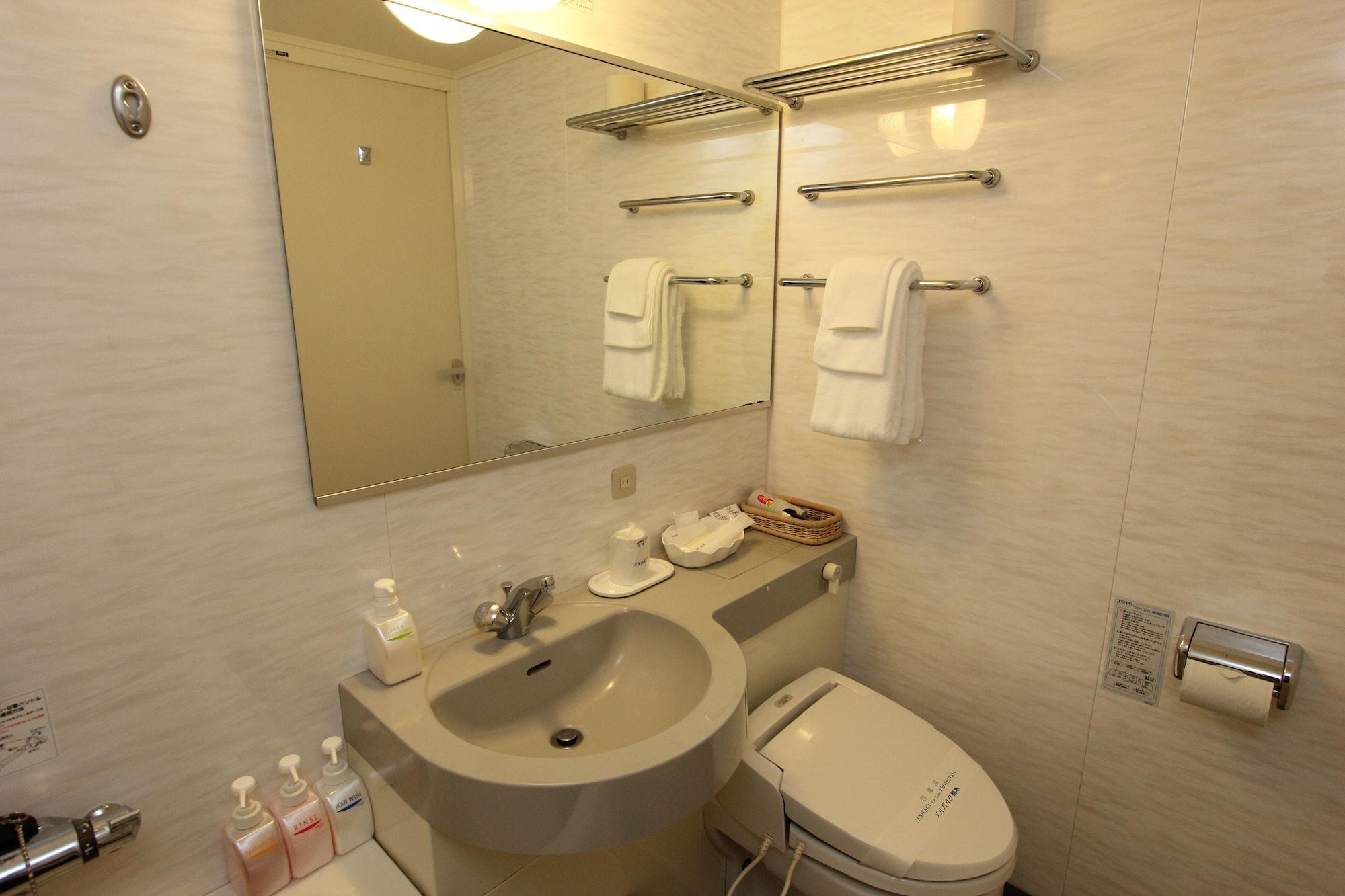 โฮเต็ลเมลปาร์ก คุมาโมะโตะ Hotel คุมาโมโตะ ภายนอก รูปภาพ