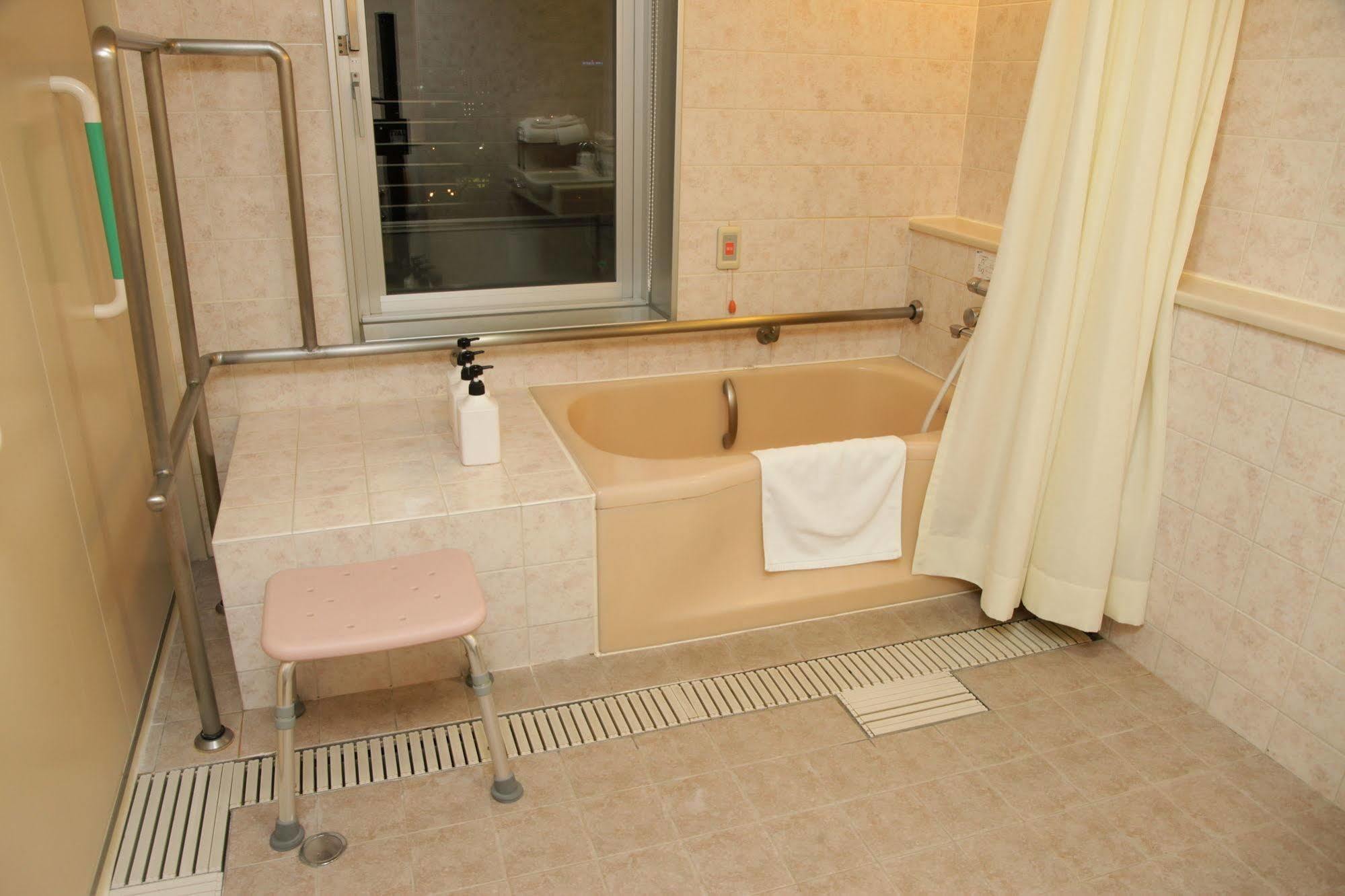 โฮเต็ลเมลปาร์ก คุมาโมะโตะ Hotel คุมาโมโตะ ภายนอก รูปภาพ