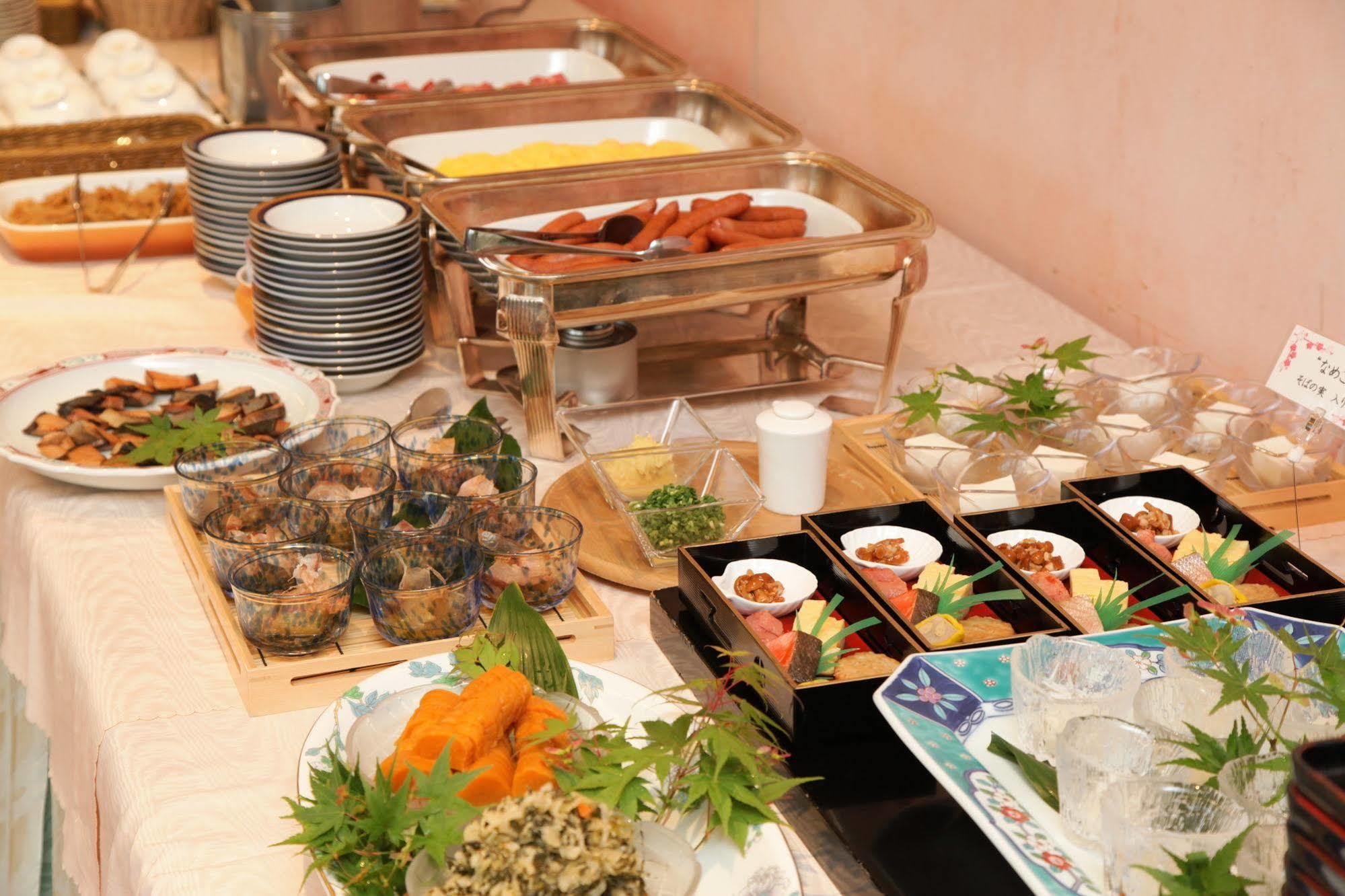 โฮเต็ลเมลปาร์ก คุมาโมะโตะ Hotel คุมาโมโตะ ภายนอก รูปภาพ
